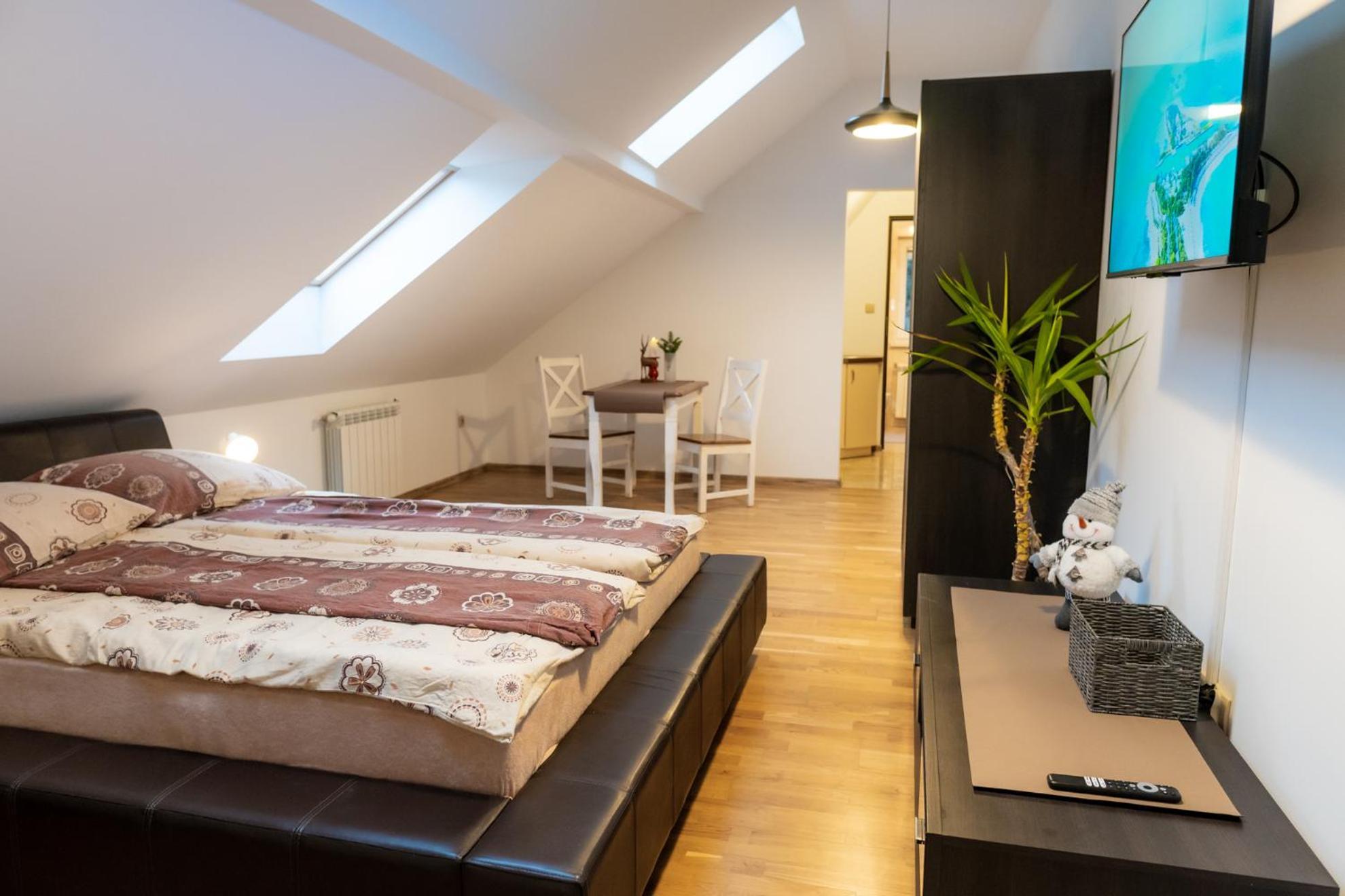 Gosciniec Stara Szkola Hotel Haluszowa ภายนอก รูปภาพ